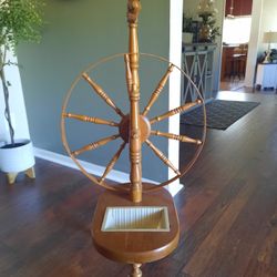 Antique Spinning Wheel 