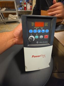 Powerflex40 adjustable frequency drive