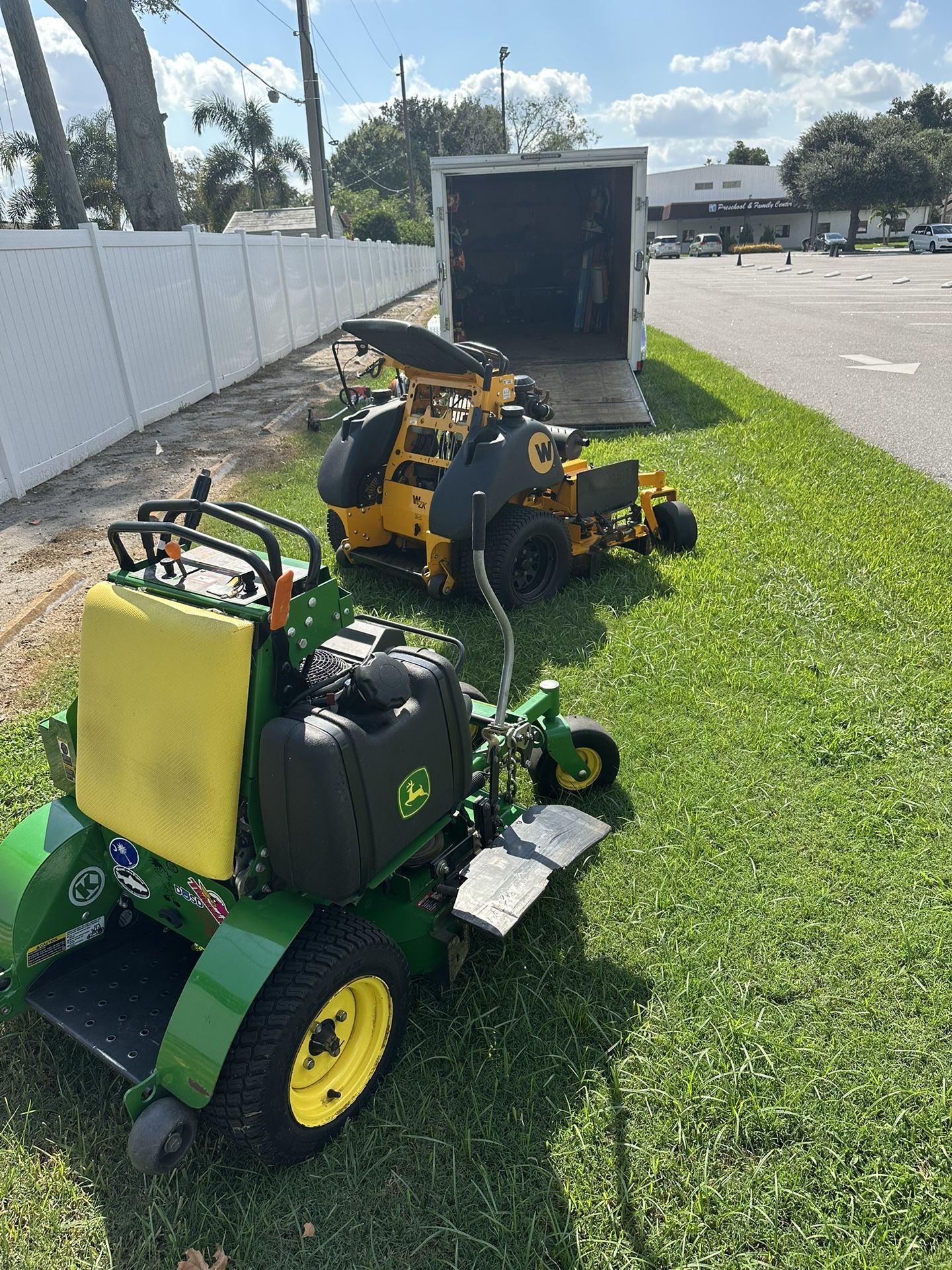 John Deere 36inch Stander