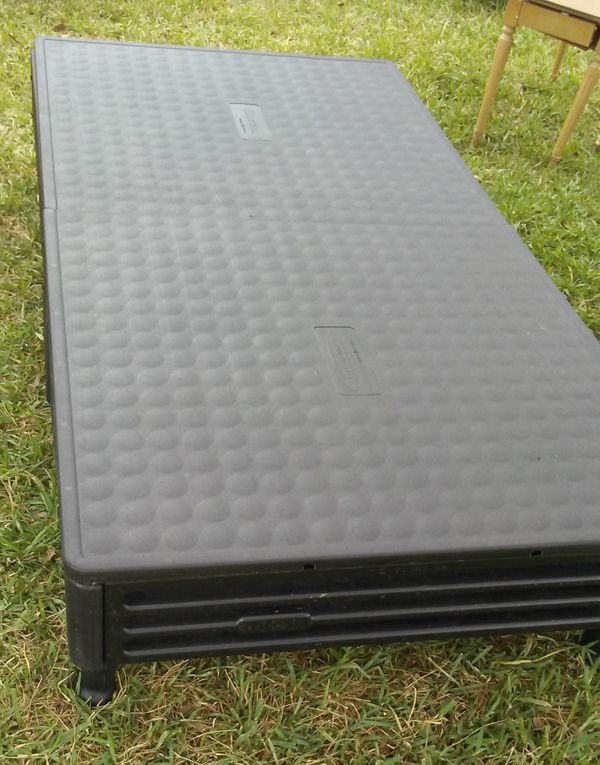 Twinsize Sleep Number Resin Plastic Bedframe for Sale in Fort Worth