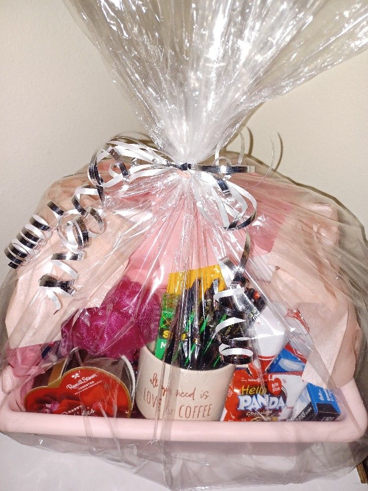 Valentine’s Gift Basket (Student/Teacher Gift Basket)--Delivery Available For $5.00 On 2/13!!!