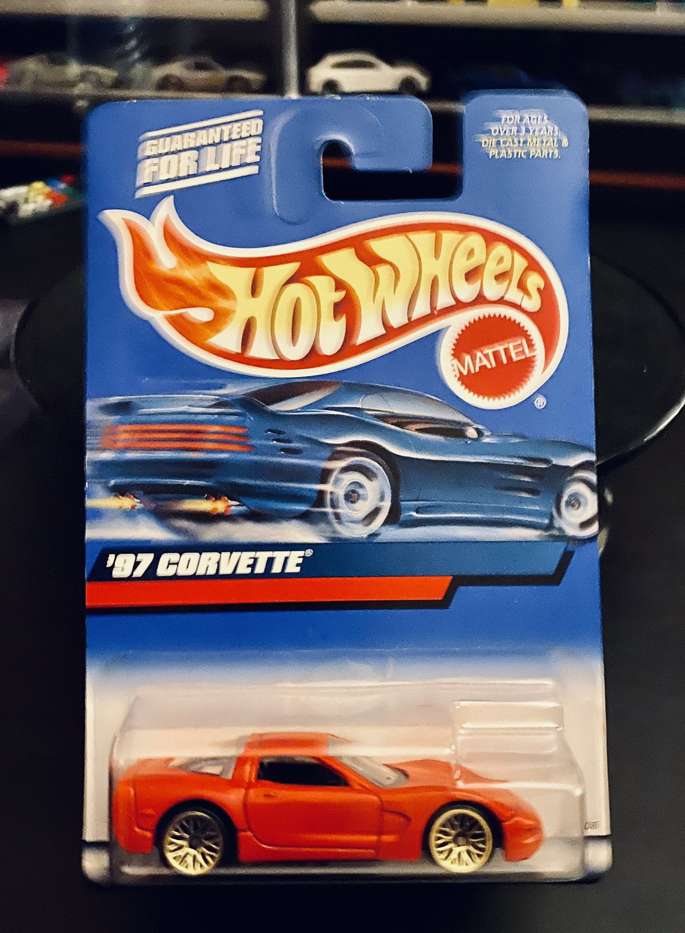 Hot Wheels 1997 Corvette red w it’s gold wheels 2000 manufacture date collector #188 new mint