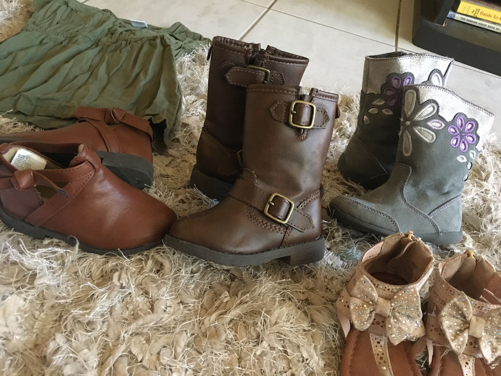 Toddler girls shoes/boots/ clothes