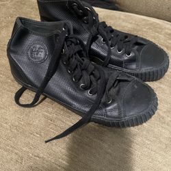 Vulcan leather PF Flyers -size 10