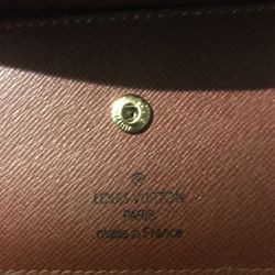 Louis Vuitton Women Wallet for Sale in Ames, IA - OfferUp