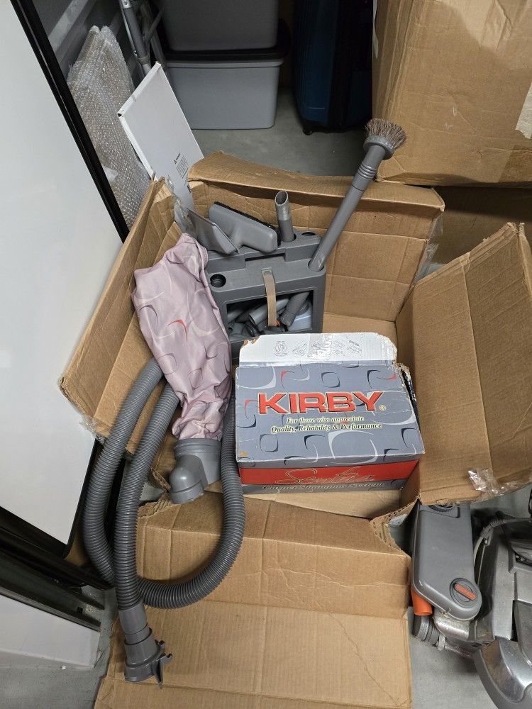 Complete Kirby Sentria G10D Vacuum System + Shampooer & Attachments