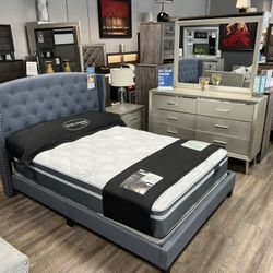 4-piece Set (Bed, Nightstand, Dresser & Mirror)