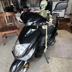 Motor Scooter 