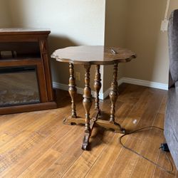 Round end table