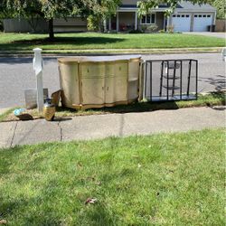 Free Give Away.  Sidecwalk Pick.  