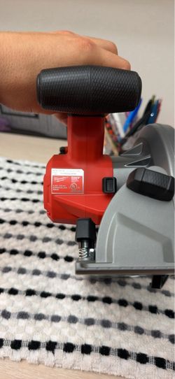 Milwaukee M12 5-3/8 Circular saw
