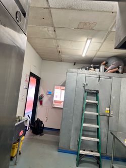 Se asen trabajos de electricidad aún buen precio contáctenos para un estimado gratis