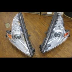 NISSAN 370Z Genuine OEM HID Headlight- Used Passenger Side