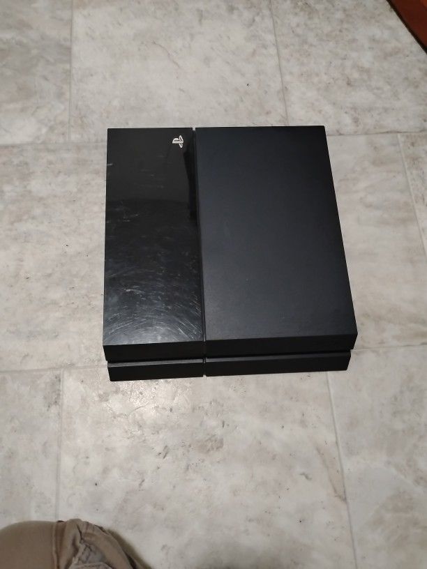 Play Station 4