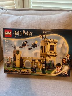 Harry Potter Lego Set - Hogwarts Castle Flying Lessons