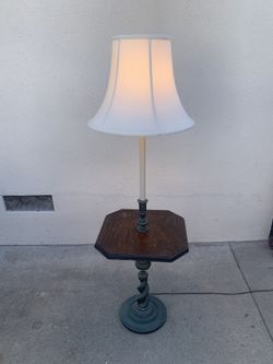 Mid Century Side Table Lamp with 3-Way Bulb