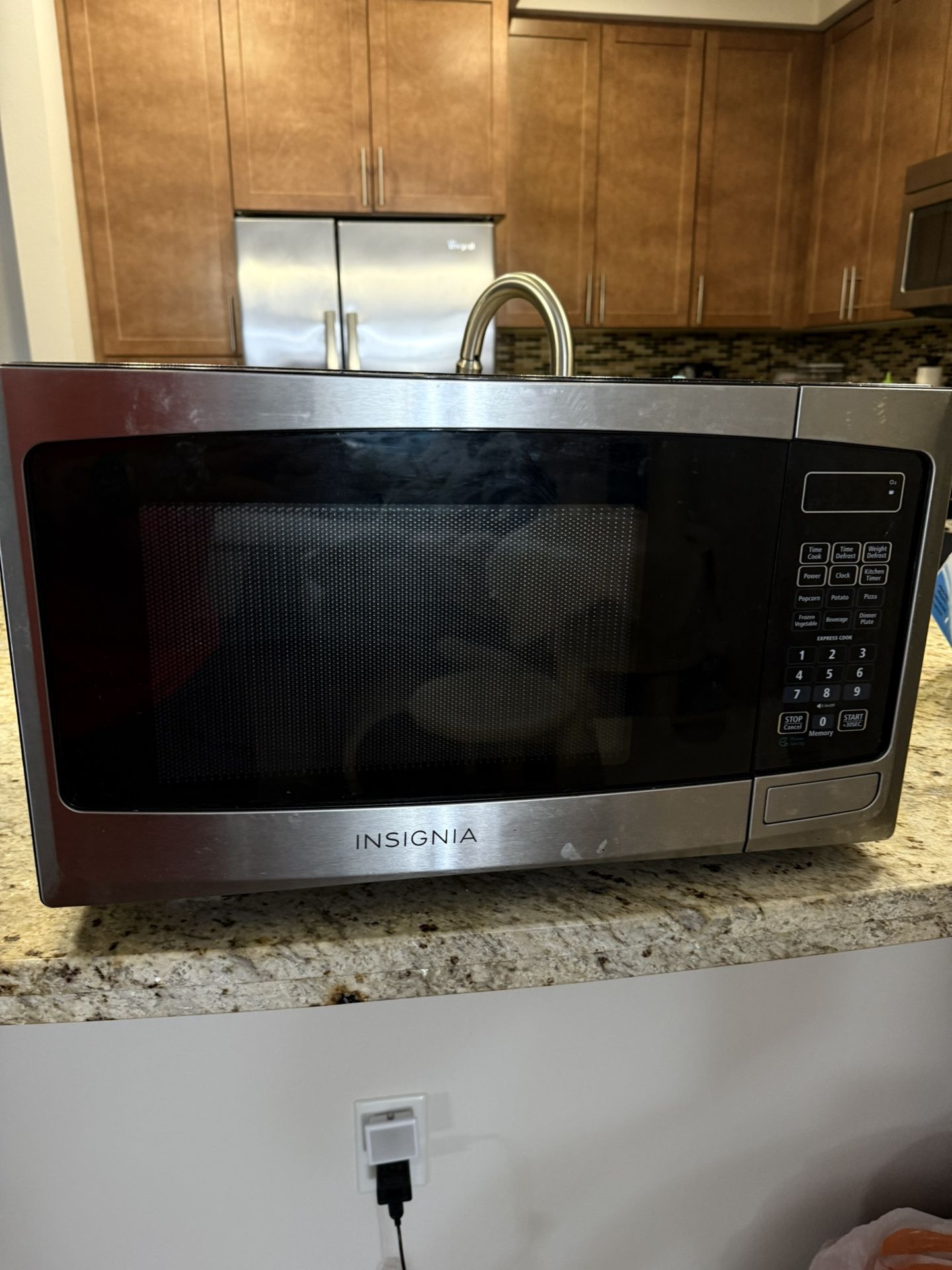Insignia Microwave