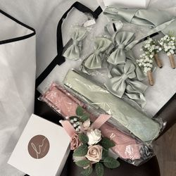 Azazie Misc Wedding Items