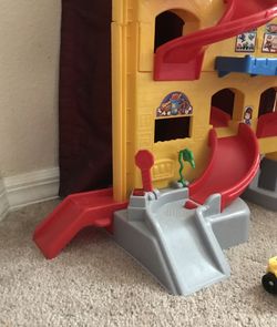 People Wheelies Stand Little People Car Slide Fisher Price Little