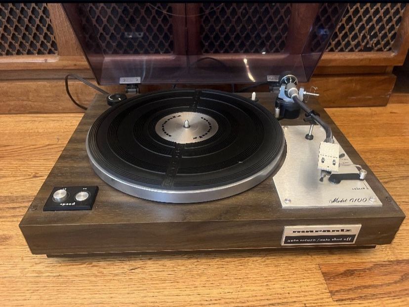 Marantz Model 6100 Turntable