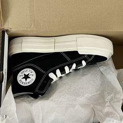 NEW women Size 8 Platform Converse Shoes PRICE IS FIRM 