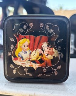 Disney tea tin (empty)