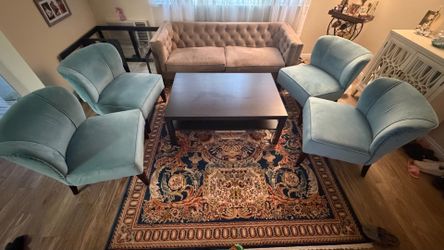 Living room set: Sofa and accent chair + coffee table
