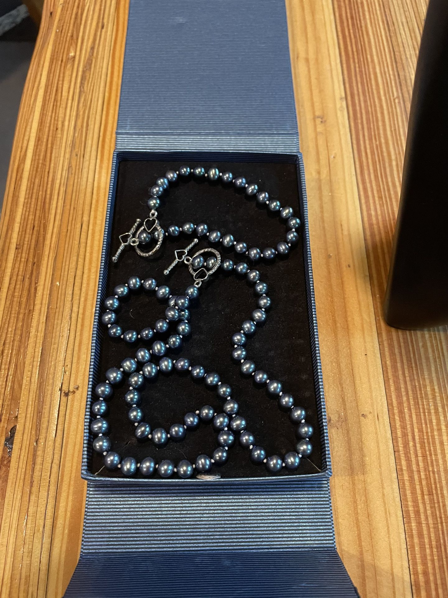 Beautiful Blue Freshwater Pearl Necklace & Bracelet 