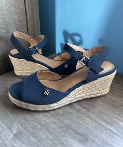 Tommy Hilfiger Navy Wedge Sandals – Size 7  NWOT