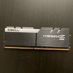 USED - G.SKILL TridentZ RGB 32GB (32GBx1) DDR4 Ram 3600MHz CL18 (F4-3600C18D)