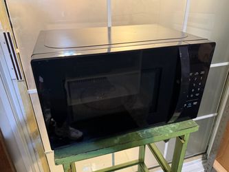 Amazon Basics 0.7 Cu Ft Microwave