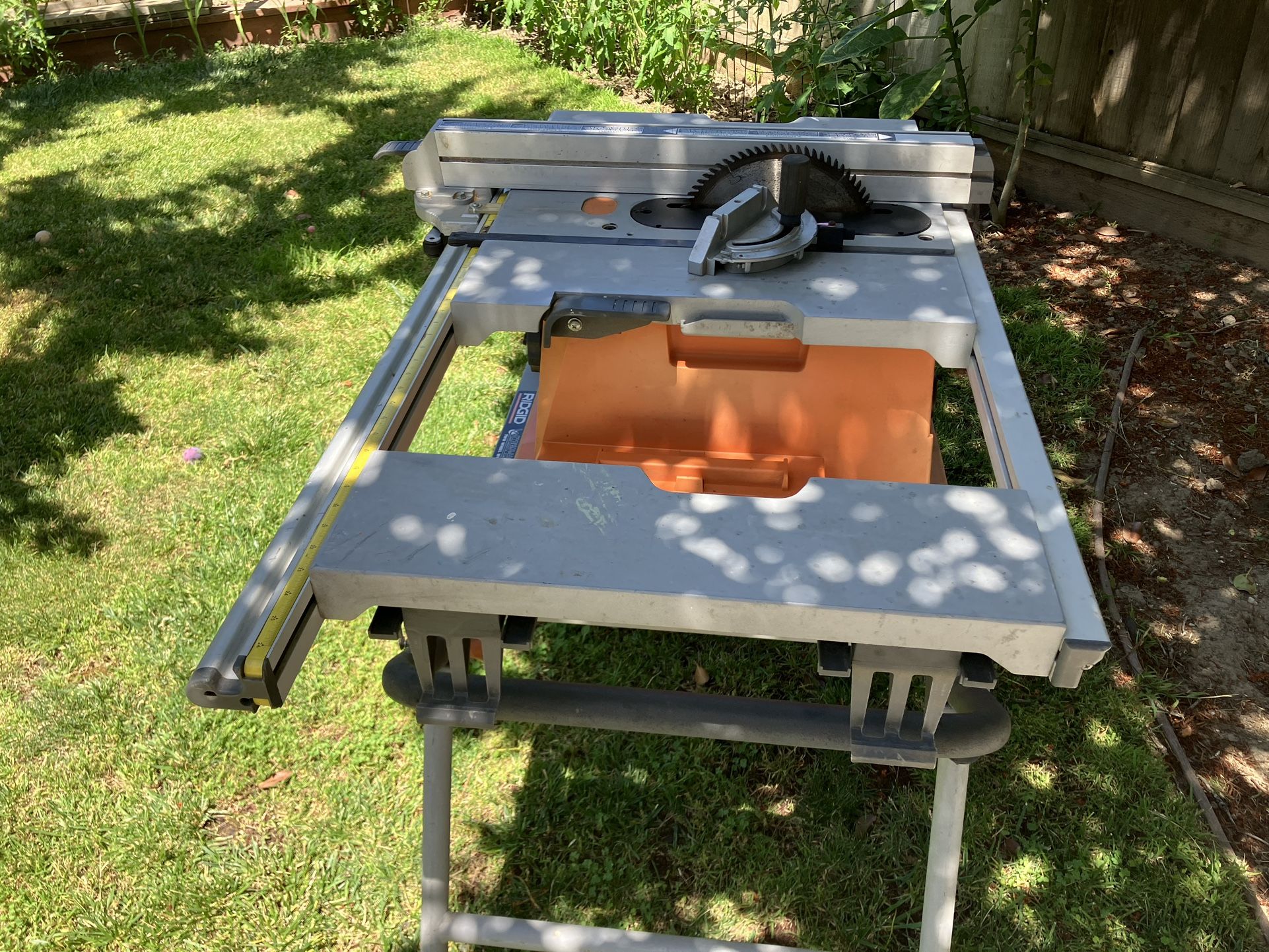 RIDGID 10” Table Saw Model Number TS 2400-1 Good Condition. Price Is Not Negotiable.