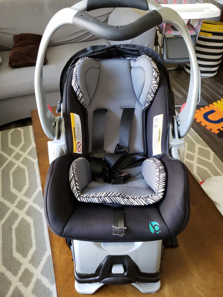 Babytrend Car seat with Base