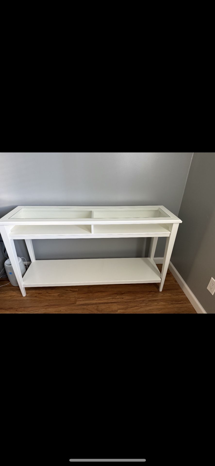 White Console table