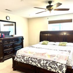 King Size Bedroom Set - Complete And Ready