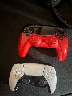 Ps5 controllers and a headset