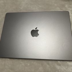 MacBook M2 Pro 