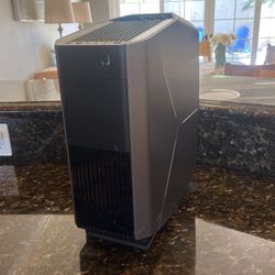 Alienware AURORA R8 Gaming Pc (-no Graphics card, Integrated)