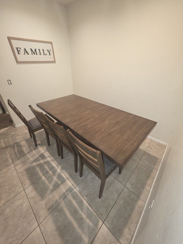 Dinning Table