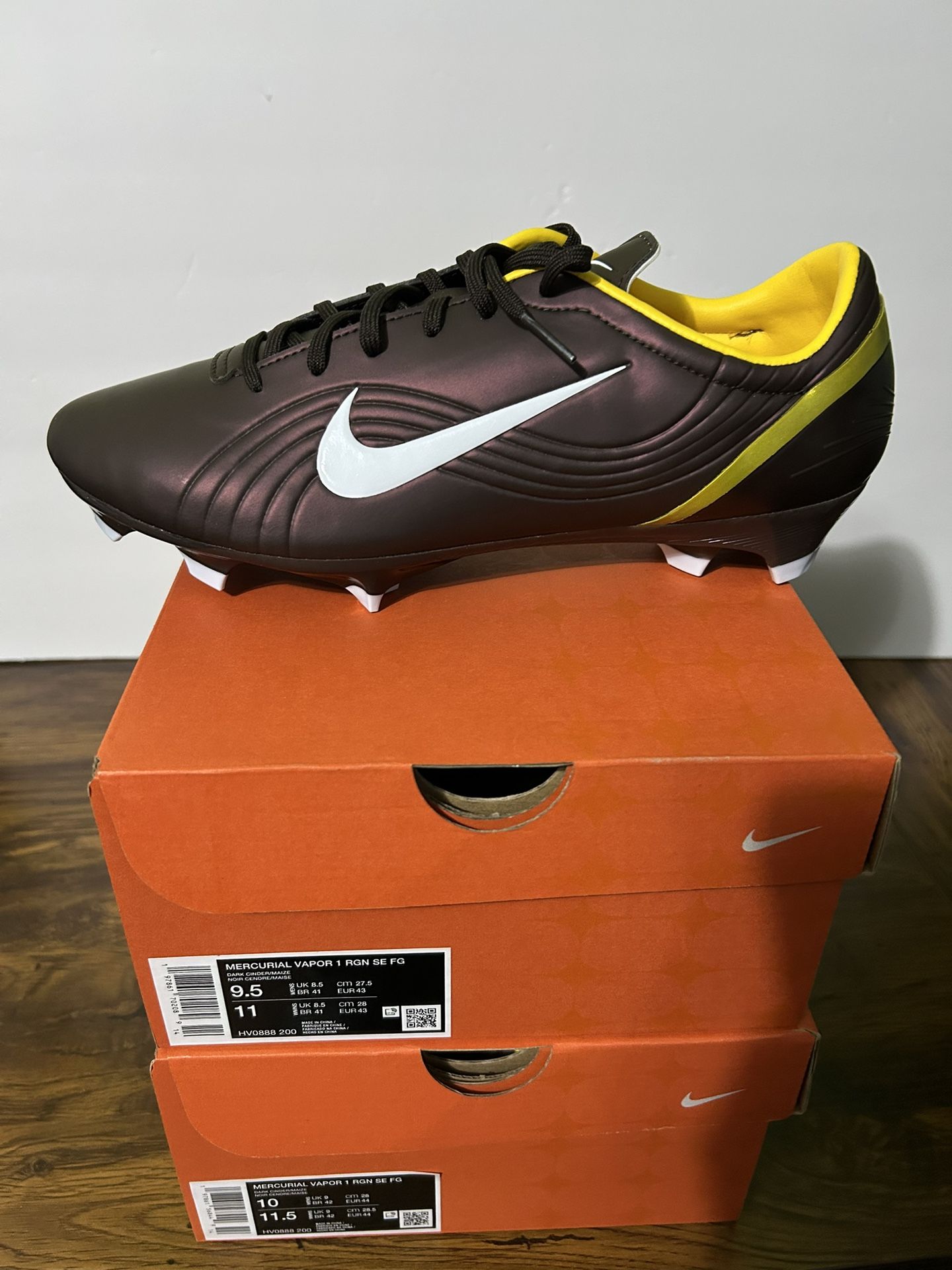 Nike vapor 1 RGN size 9 & 9.5