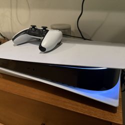 PlayStation 5 Disc Edition – Excellent Condition – Reset, Ready to Play