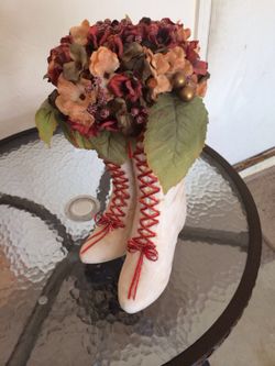 Flower decoration with vase