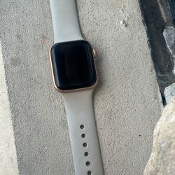 Apple Watch SE 