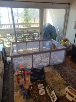 Large Playpen With Mat