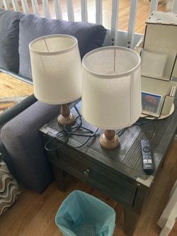 2 small desk lamps