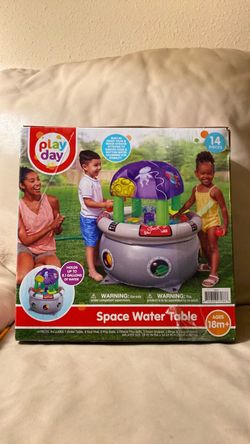 Play Day Space Water Table 14-Piece Set