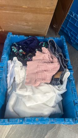 Women’s clothes mostly small
