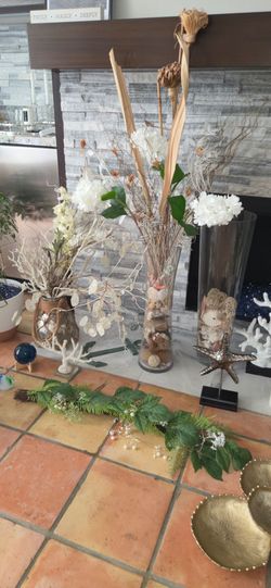 Coastal Nautical Beach Seashells  Ships Wheel lamps Candles Florals