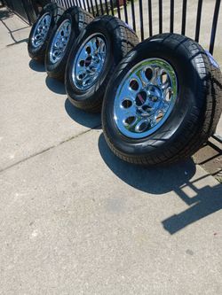 255/70/17 stock's 0EM