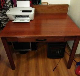 Red oak solid Comfort wood desk with chair asking 45